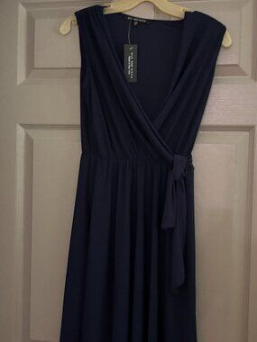 Nik and Nash Blue Navy V Neck Line Dress, New with Tags XS
